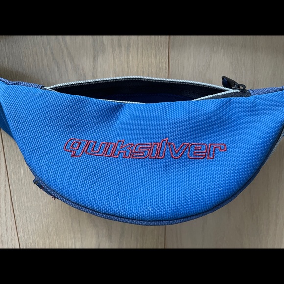 🔥Quicksilver Fanny Pack - Picture 3 of 7